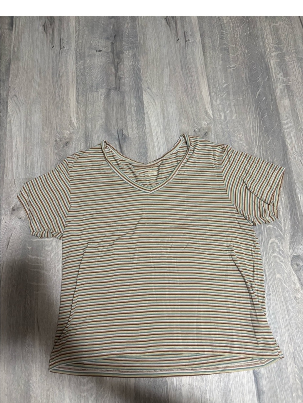3 for $14 American eagle outfitters Striped V-Neck Women’s Tee size small